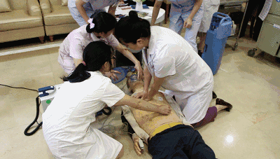 重视ACLS培训演练，提高全院员工急救意识